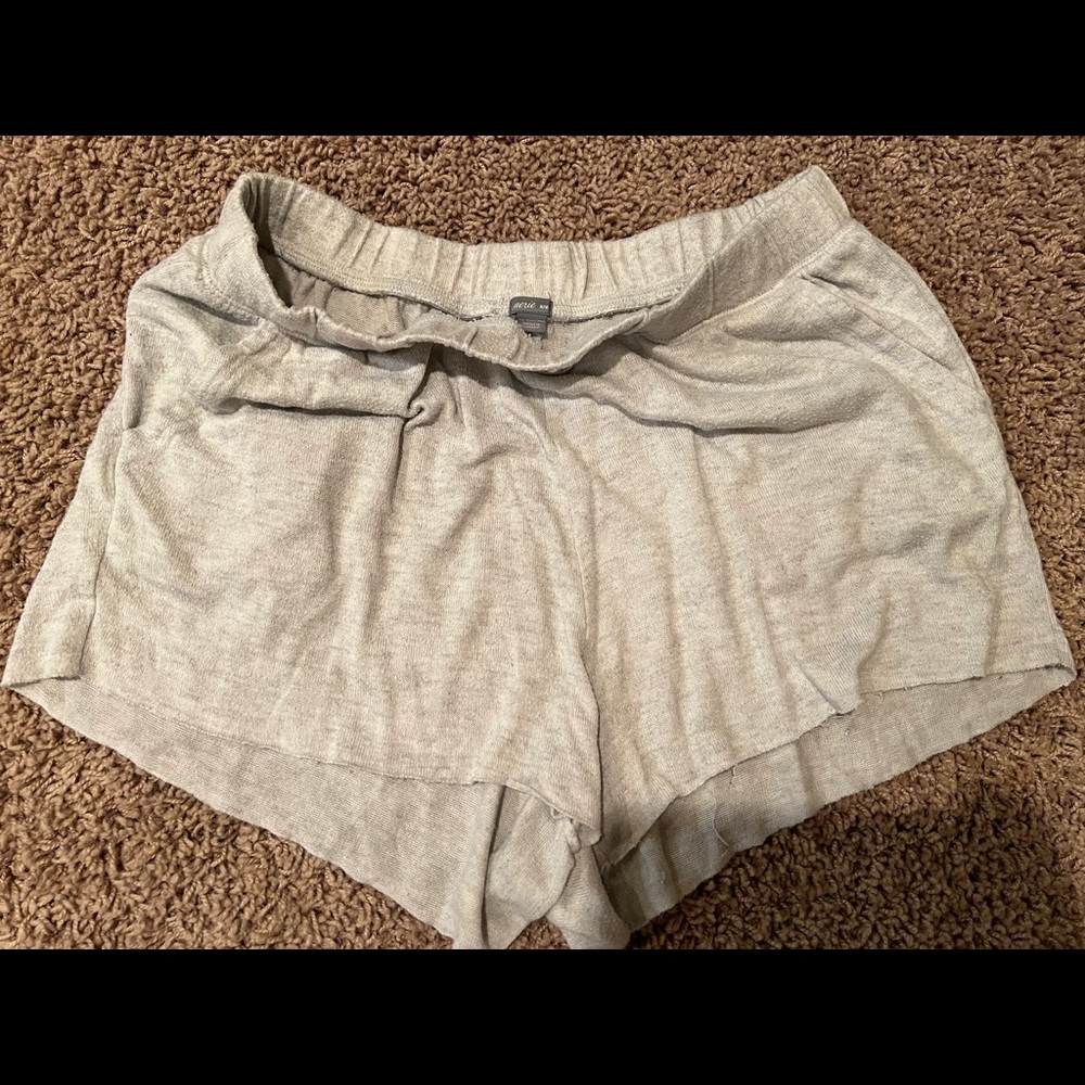 Light gray aerie shorts